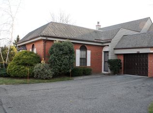 41 Admirals Dr E, Bay Shore, NY 11706