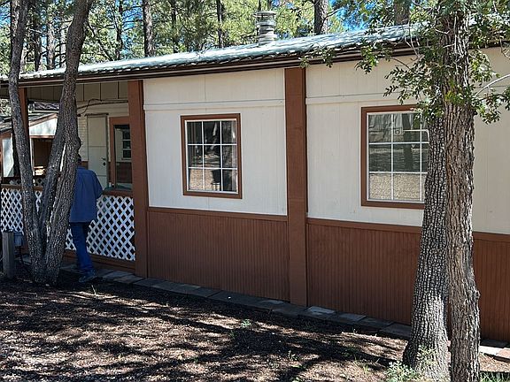 2nd image of 1930 Larson Rd #30