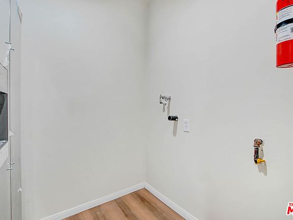 5th image of 613 Pico St #613