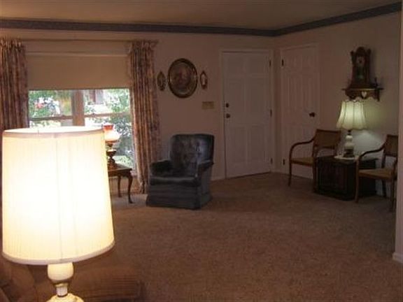 4th image of 2101 Valdez Dr