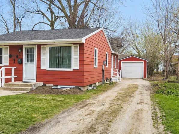 710 10th St SW, Willmar, MN 56201