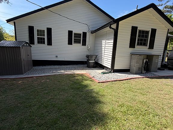 4th image of 158 Rabbit Hill Rd