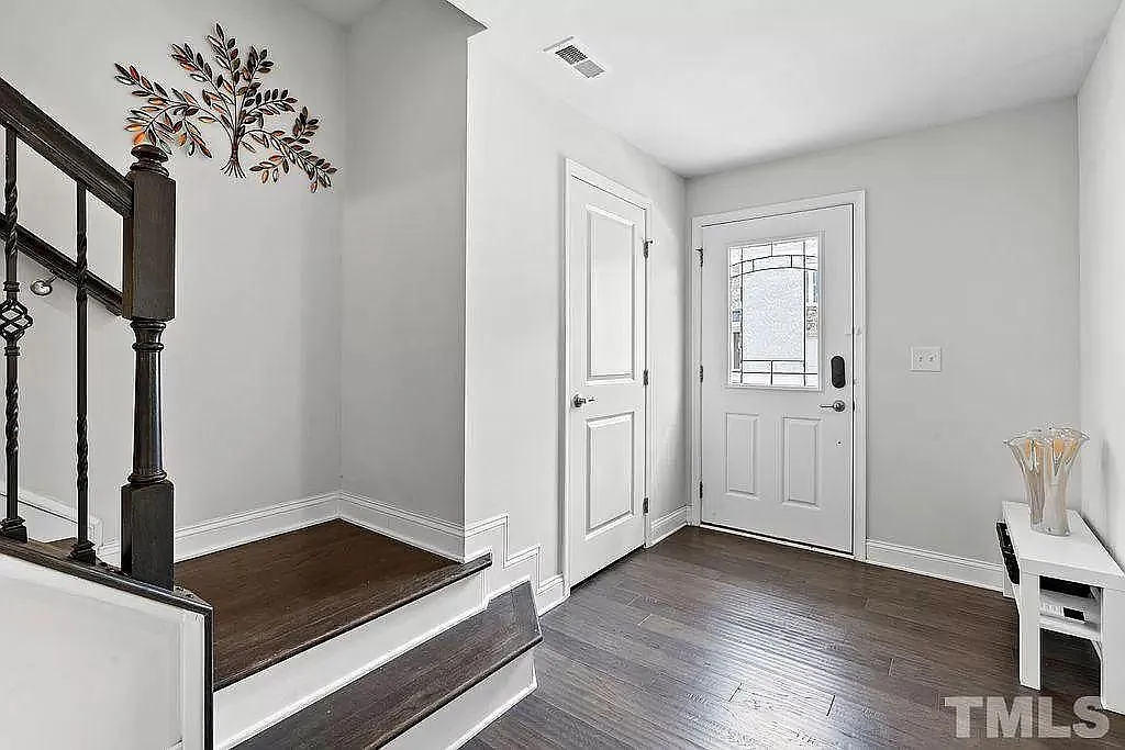 1030 Brownsmith Dr - 1030 Brownsmith Dr — Photo 2