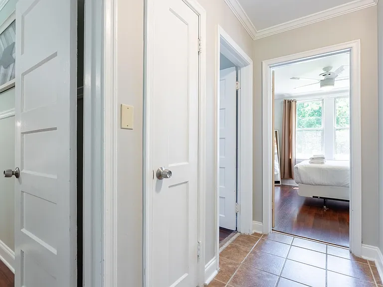 Hallway to bedrooms...