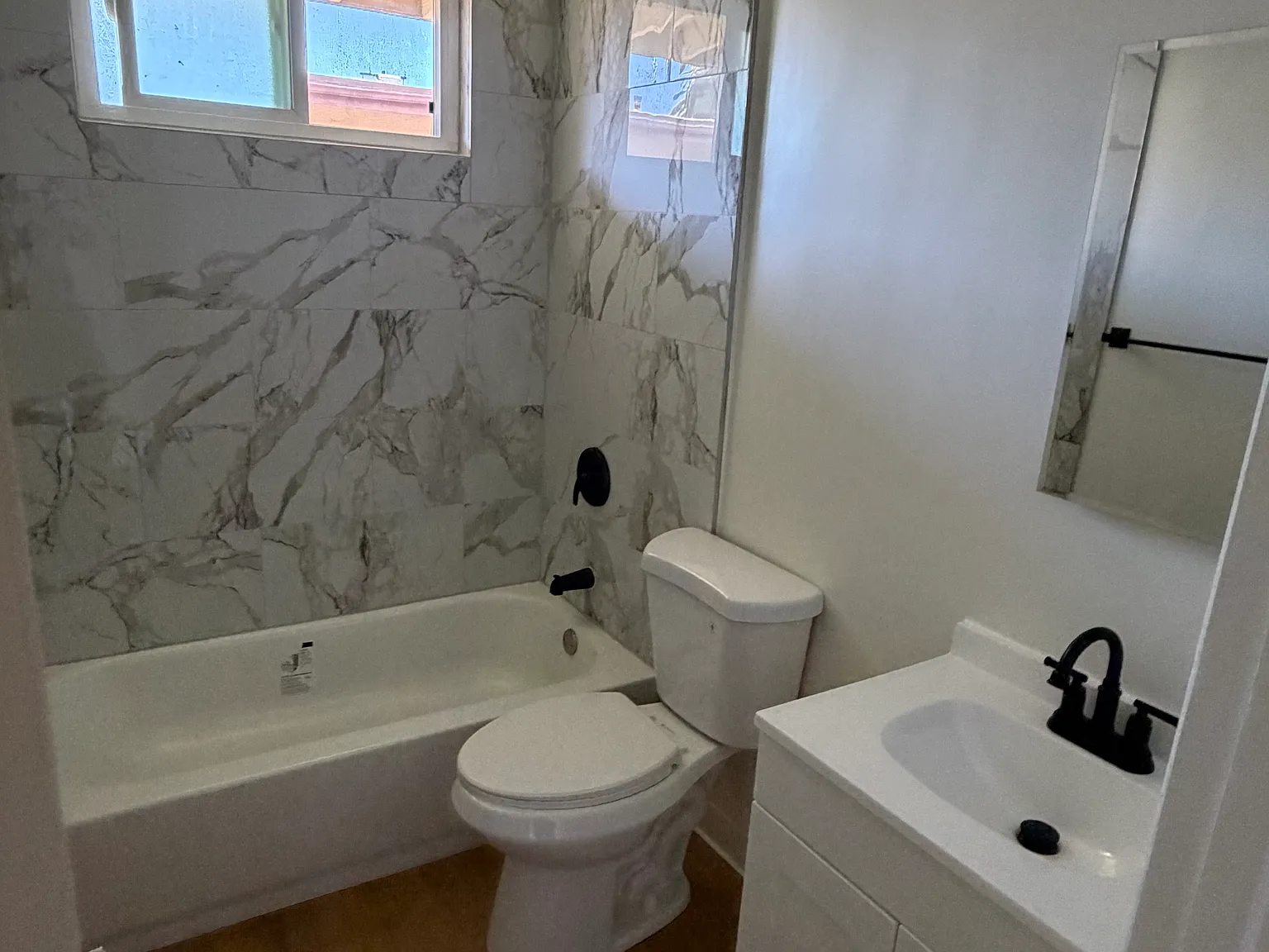 2 bed, 1000 sqft, $2,900 — Photo 4