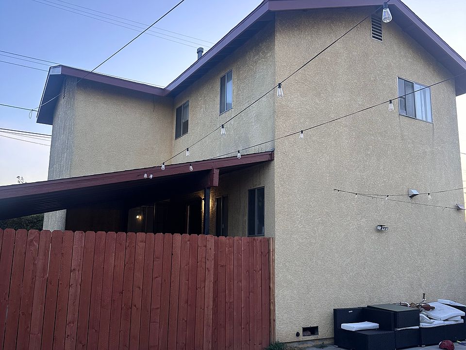 1st image of 3521 Garnet St #1/2