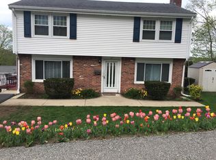 101 Parkview Rd, Waltham, MA 02452