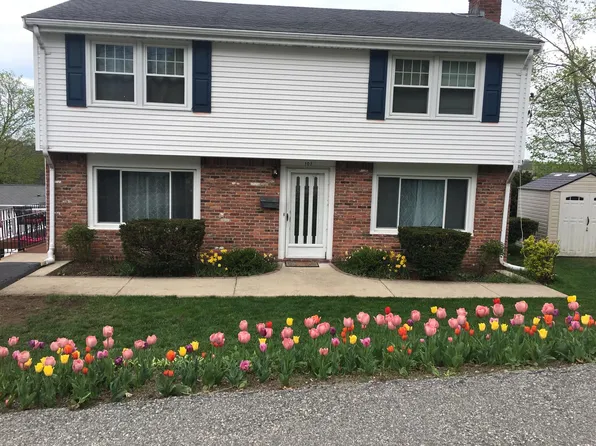 101 Parkview Rd, Waltham, MA 02452