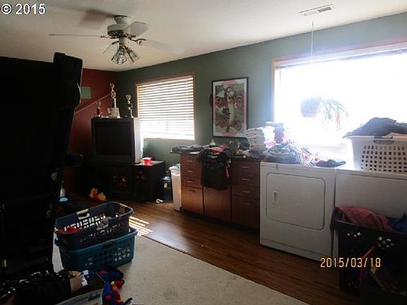 4th image of 15700 NE 70th St