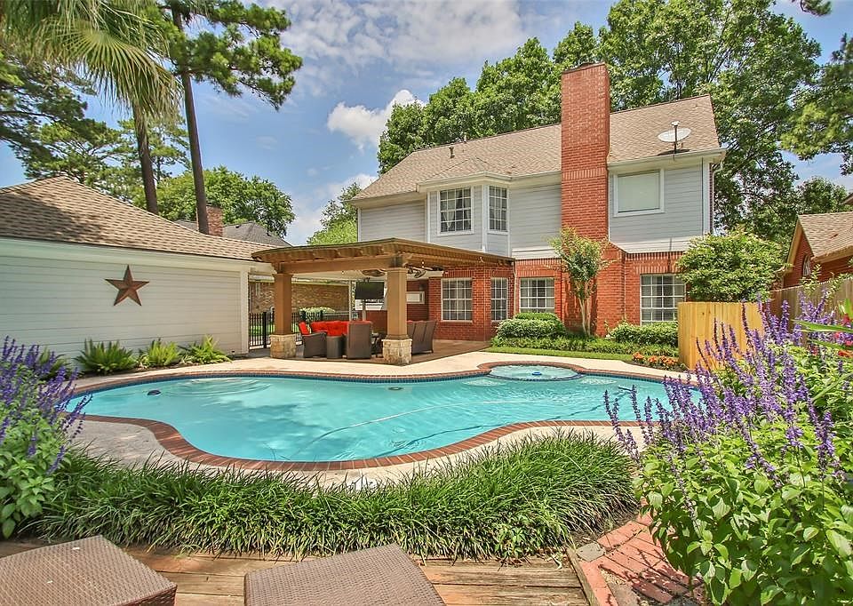 WOW does it get any better than this? This is just a glimpse into this dazzling one of a kind home in lovely Lakewood Forest. This home did NOT flood and is better than spectacular. It is completely renovated and move in ready. Wait until you see the inside!