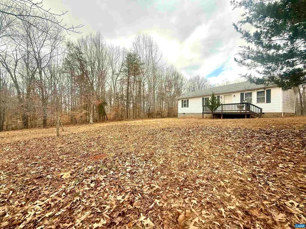 581 Brickhouse Rd, Louisa, VA 23093