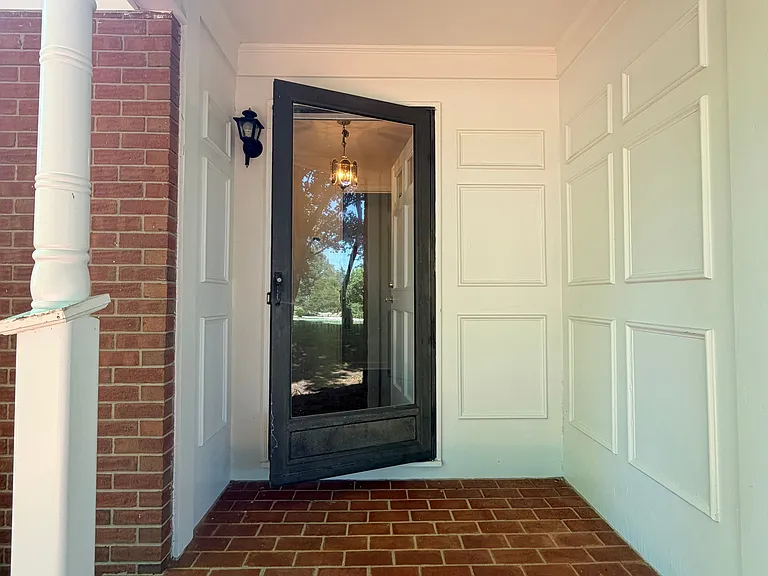 5701 Cates Dr — Photo 5