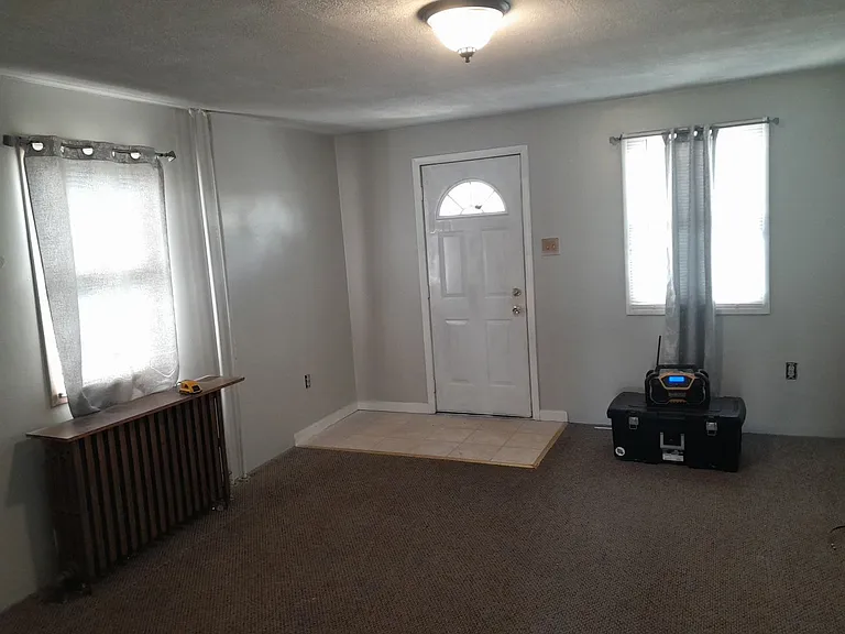 1003 Caldwell Ave — Photo 4