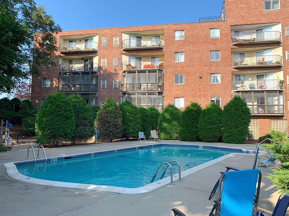 1st image of 64 Willard St APT 205