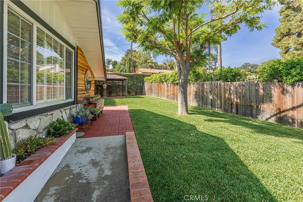 3 bed, 1600 sqft, $3,800 — Photo 4