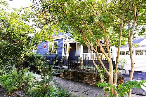 405 Oakdale Rd NE Photo 1