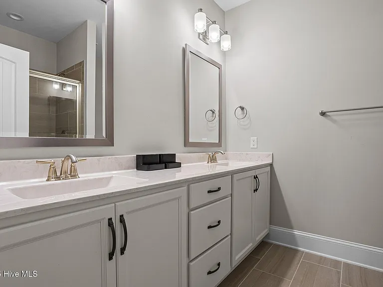 127 Lark Dr — Photo 11