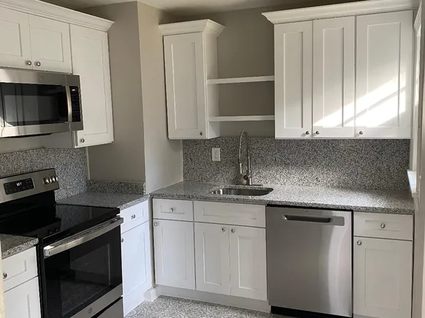 1309 E 35th St, Savannah, GA 31404