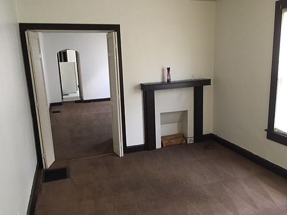 2nd image of 1006 Walnut St #B