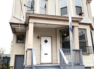 305 S 7th St, Newark, NJ 07103