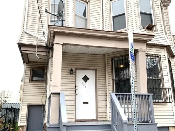 305 S 7th St, Newark City, NJ 07103