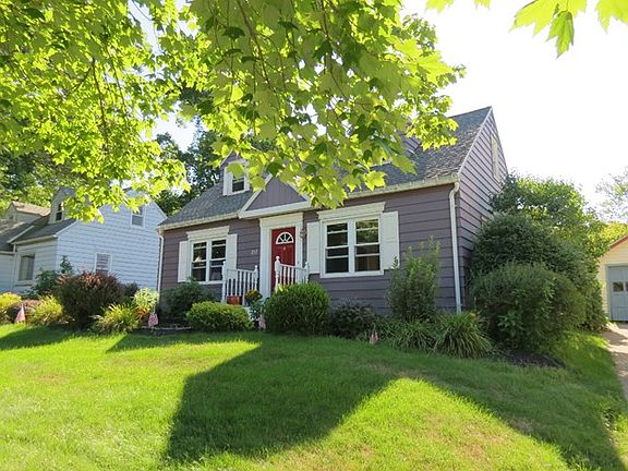 2nd image of 217 Meadow St