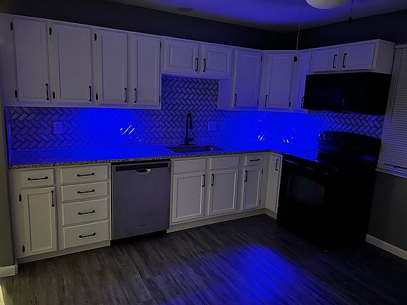 4th image of 2520 W Crawford Ave