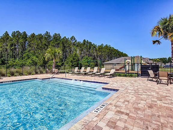 4th image of 77179 Sawmill Ct