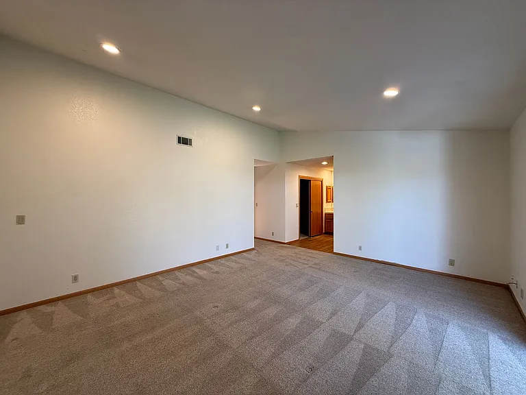 1470 Mercer Ct — Photo 43