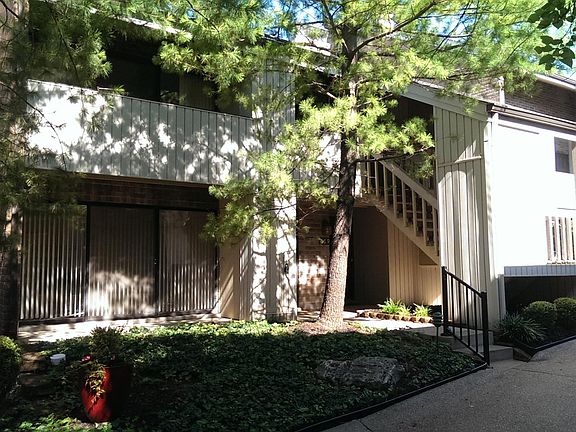 4th image of 669 Coeur De Royale Dr APT A