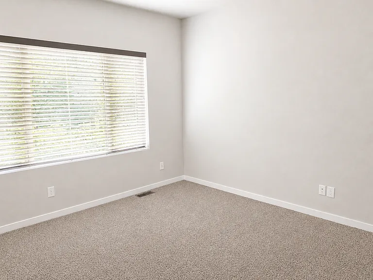 6461 Vistancia Ave — Photo 3
