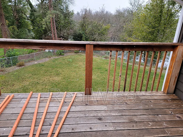 344 W Selmar Ct — Photo 15