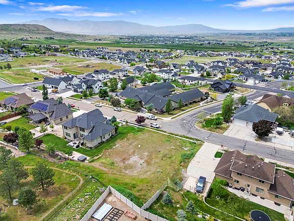5th image of 197 W Olympic Ln