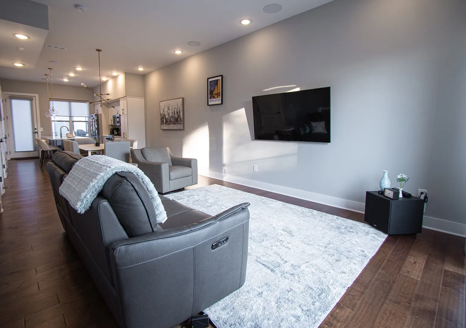 4137 Taylor Ave - 4137 - unit 1 — Photo 3