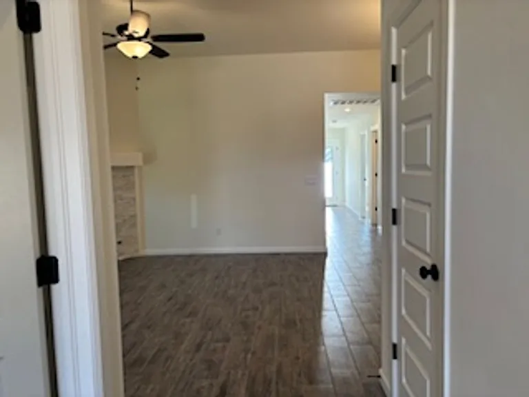 18212 Austin Ct — Photo 3