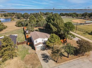 802 Hummingbird Trl, Grapevine, TX 76051