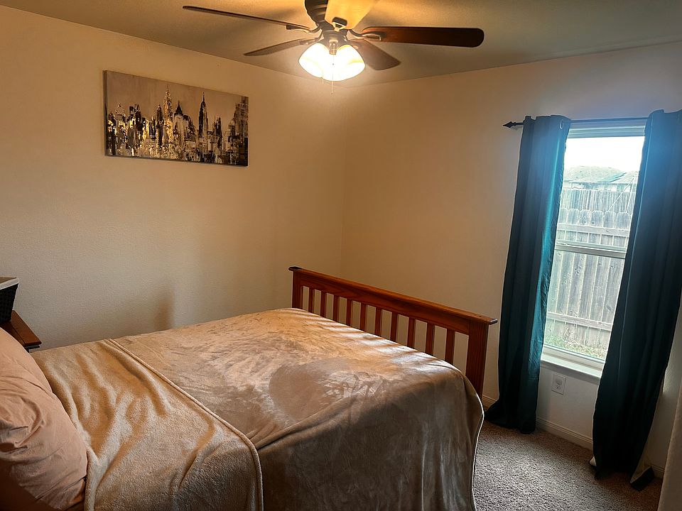 1st image of 636 Yearwood Ln