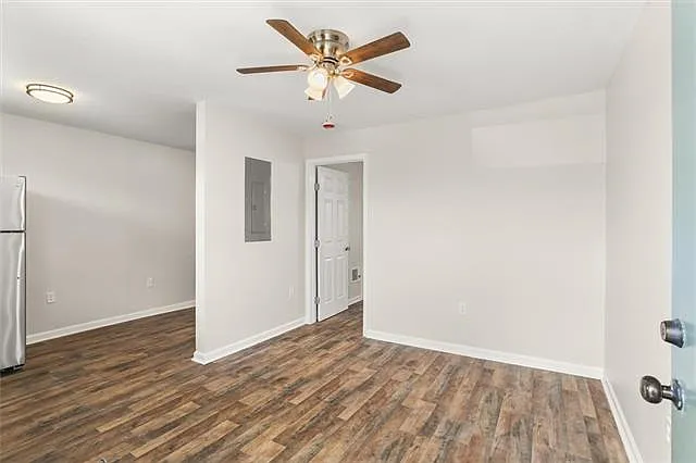 1 bed, 1.0 bath, 405 sqft, $1,075 — Photo 3