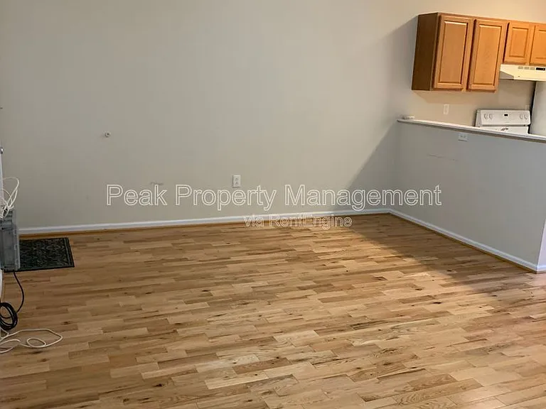 1110 W Main St #4 — Photo 5