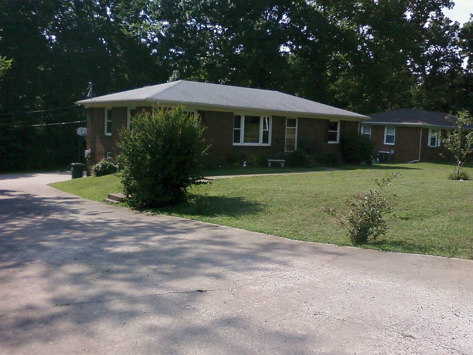 Front of house driveway side