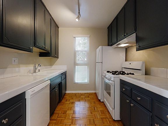 4th image of 874 Hammond St APT 8
