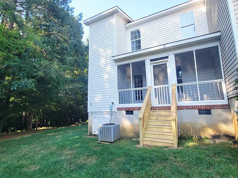 411 Whitehall Ct — Photo 50