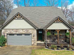 289 Pine Dr, Greer, SC 29651