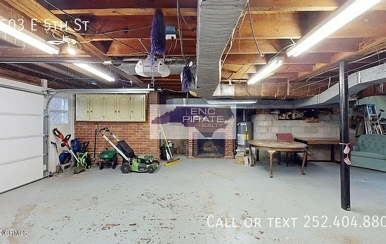 2503 E 5th St — Photo 33