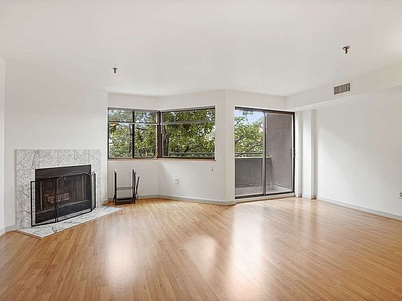 2nd image of 147 Kelton St APT 712