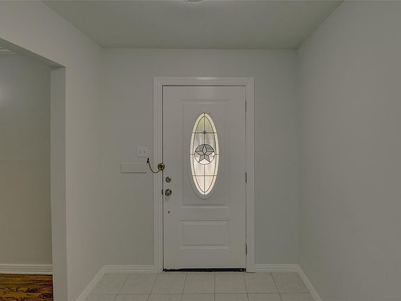 5th image of 1100 Wade Hampton St