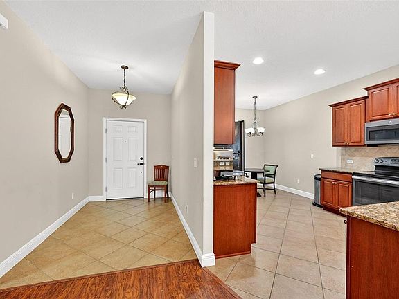 4th image of 30224 Cheval St