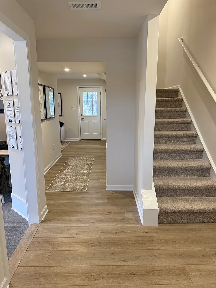 Entry - 109 Packett Ct