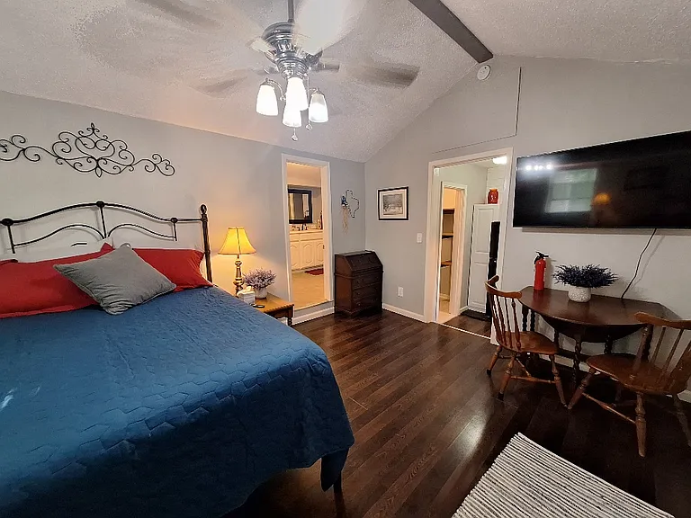 710 Cantrell St #A — Photo 2