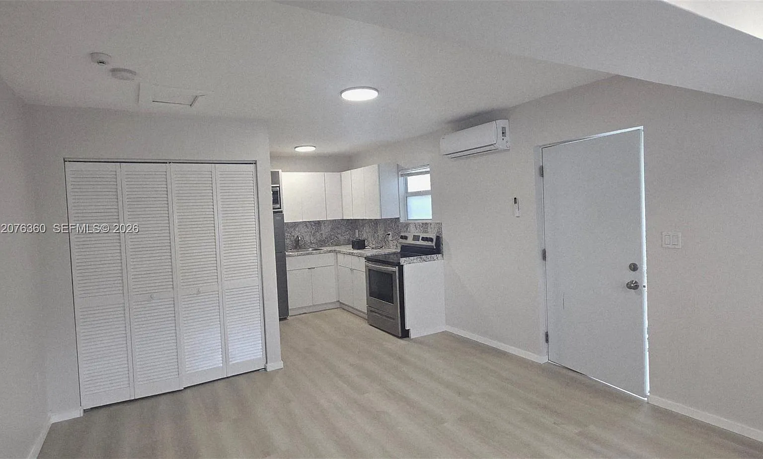 450 NE 62nd St — Photo 4